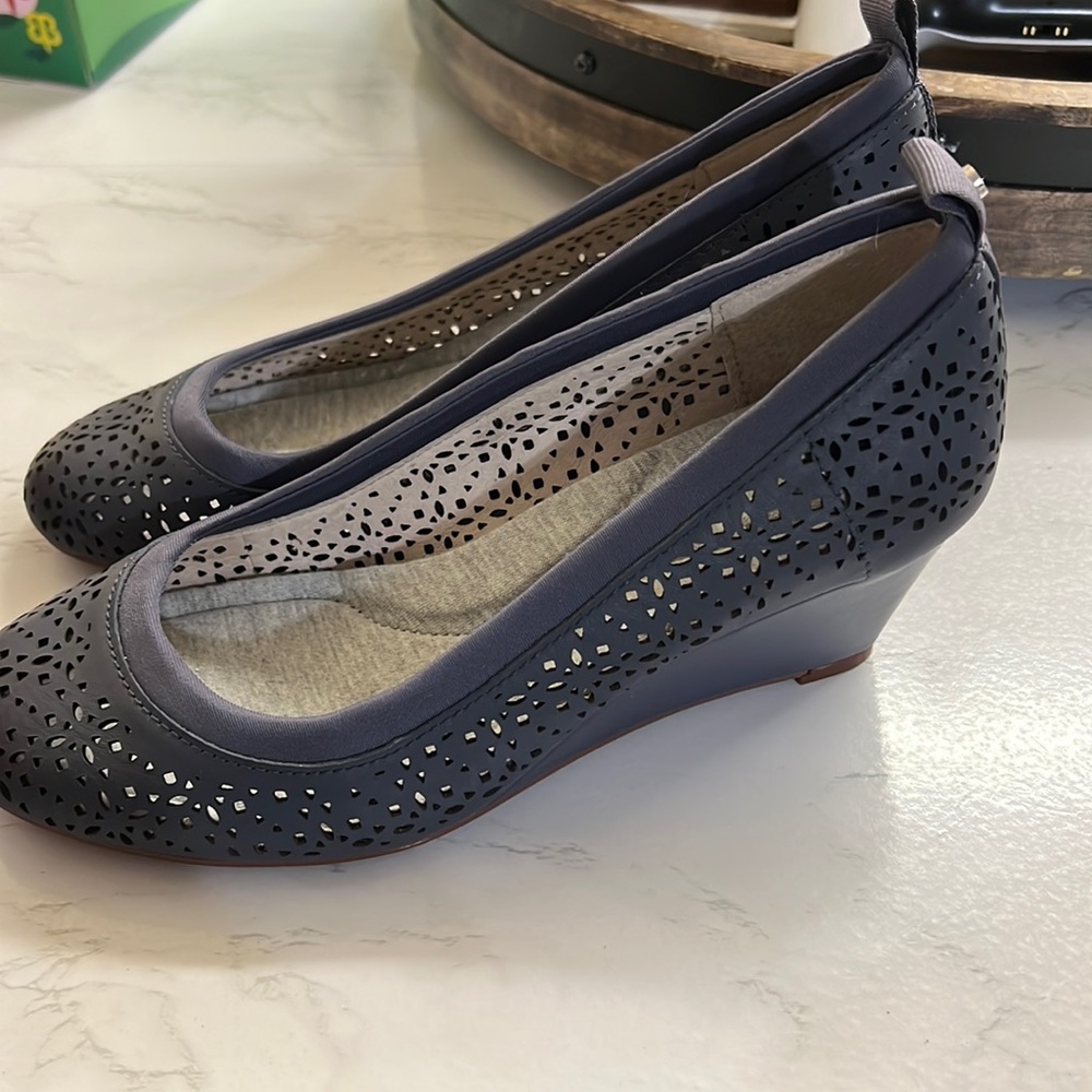 All week wedges